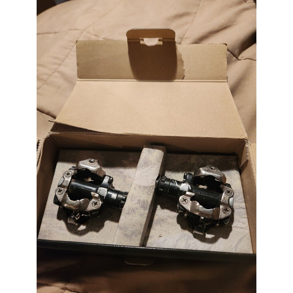 Shimano PD-M520 SPD Pedals Complete Set w/ New Cleats Kit & Original Box
